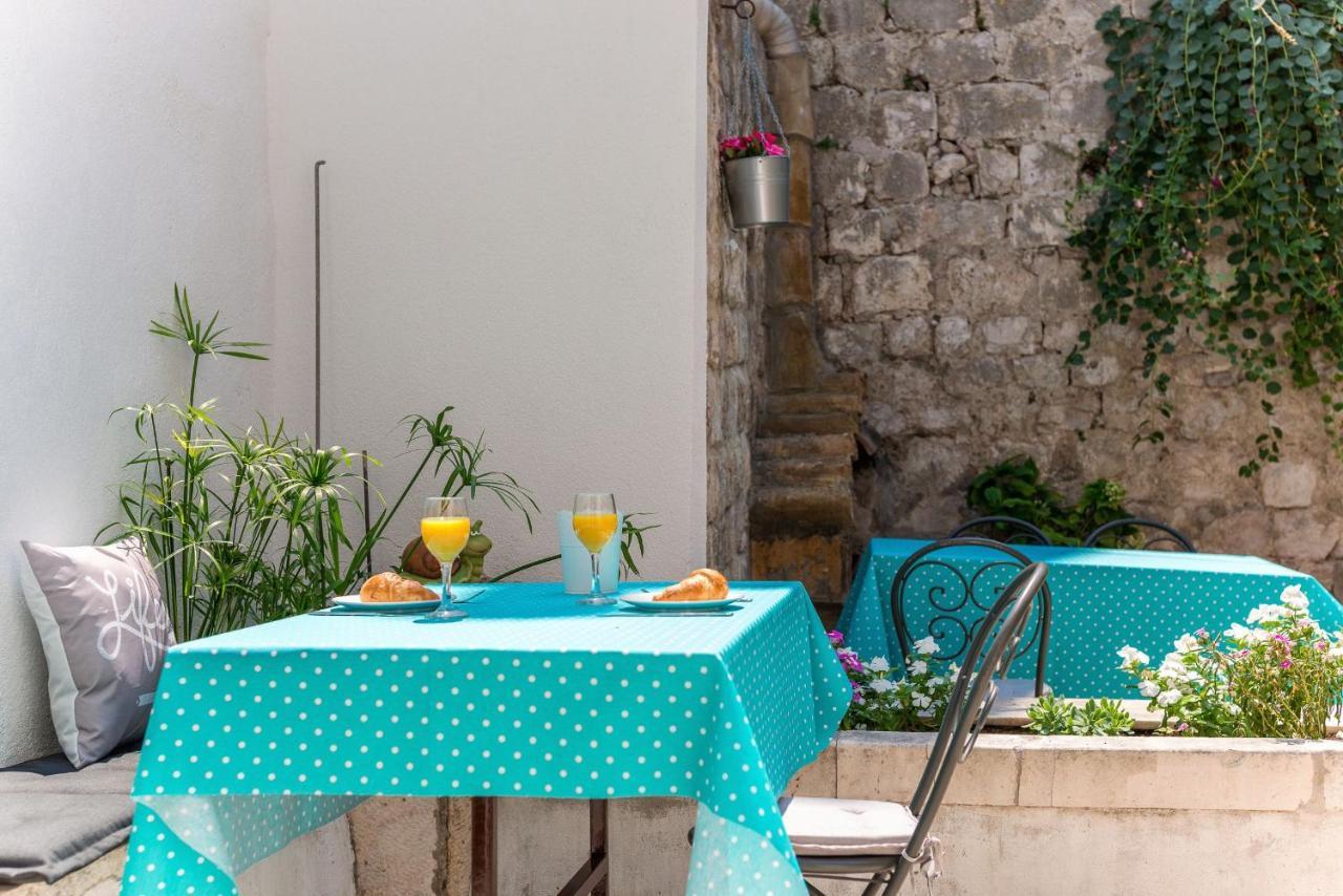 Vintage House Al Pozzo Aparthotel Χβαρ Εξωτερικό φωτογραφία