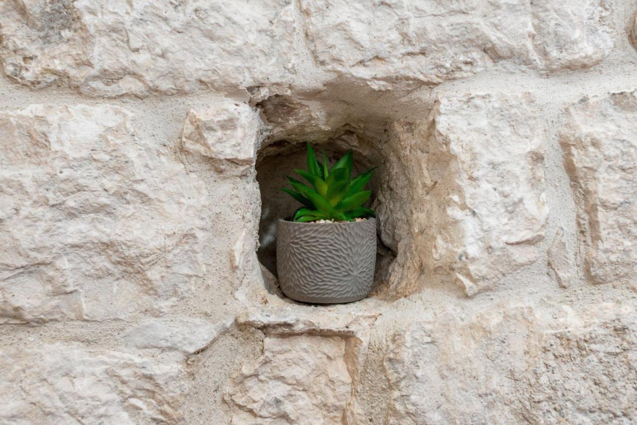 Vintage House Al Pozzo Aparthotel Χβαρ Εξωτερικό φωτογραφία