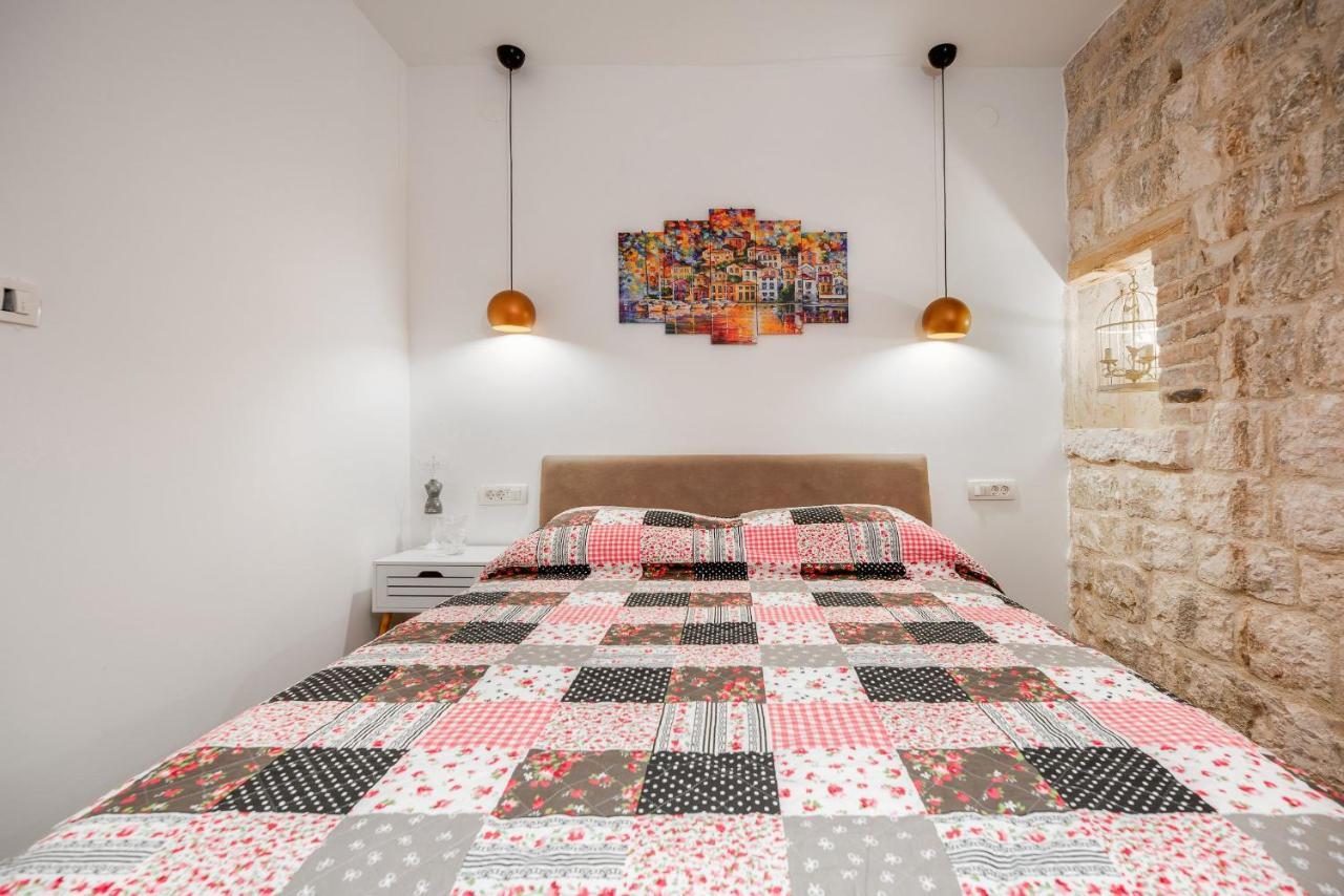 Vintage House Al Pozzo Aparthotel Χβαρ Εξωτερικό φωτογραφία