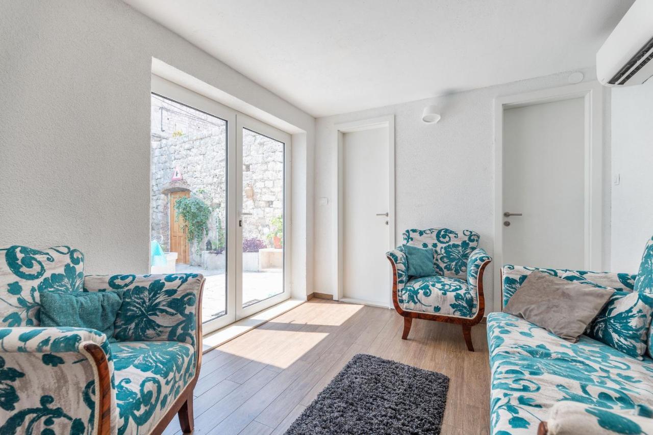 Vintage House Al Pozzo Aparthotel Χβαρ Εξωτερικό φωτογραφία
