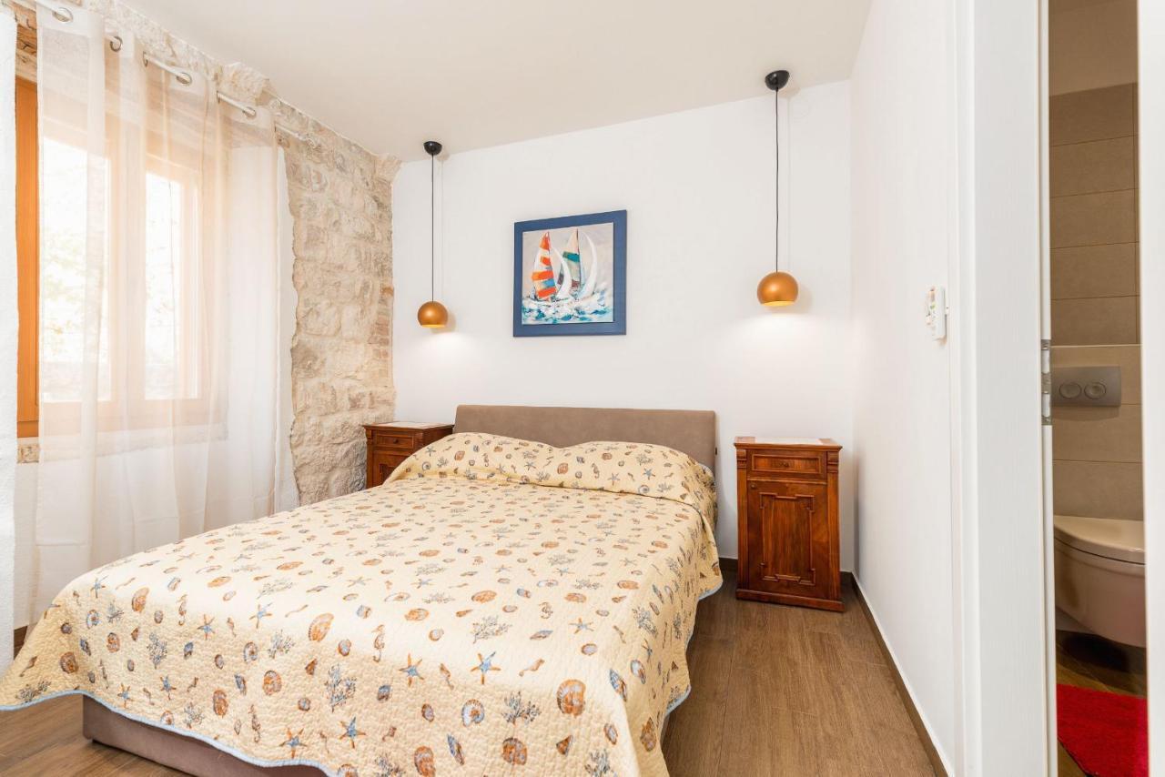 Vintage House Al Pozzo Aparthotel Χβαρ Εξωτερικό φωτογραφία