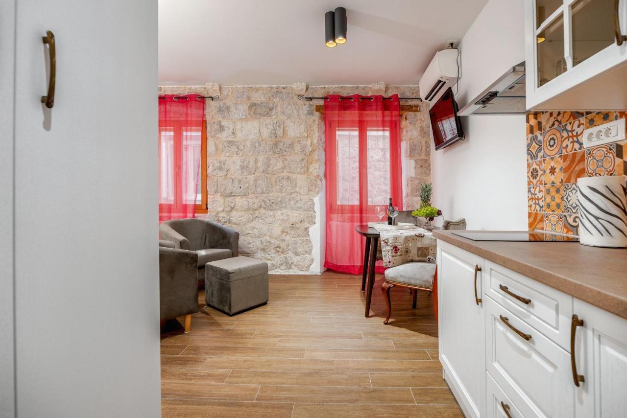 Vintage House Al Pozzo Aparthotel Χβαρ Εξωτερικό φωτογραφία