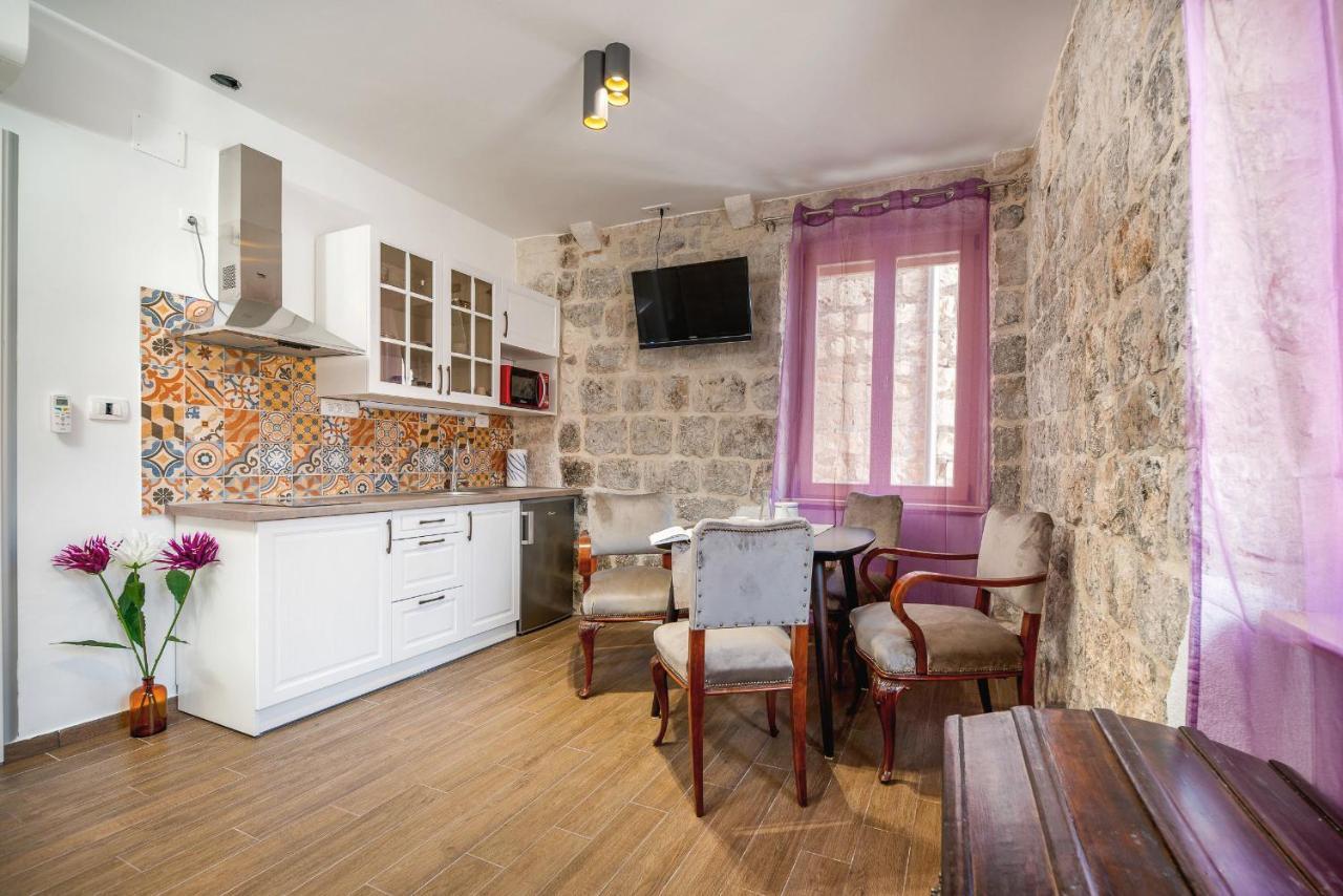 Vintage House Al Pozzo Aparthotel Χβαρ Εξωτερικό φωτογραφία