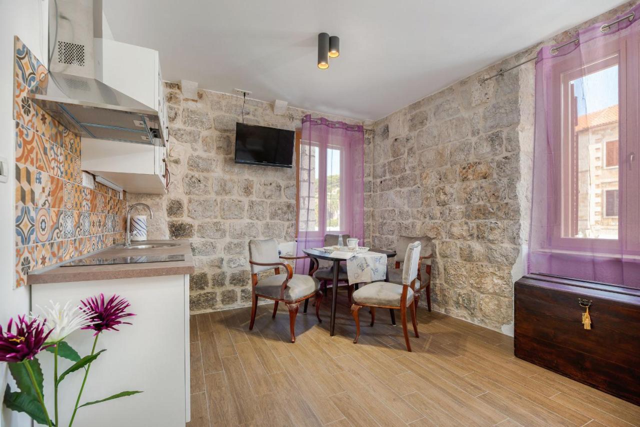 Vintage House Al Pozzo Aparthotel Χβαρ Εξωτερικό φωτογραφία
