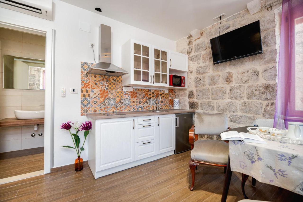 Vintage House Al Pozzo Aparthotel Χβαρ Εξωτερικό φωτογραφία