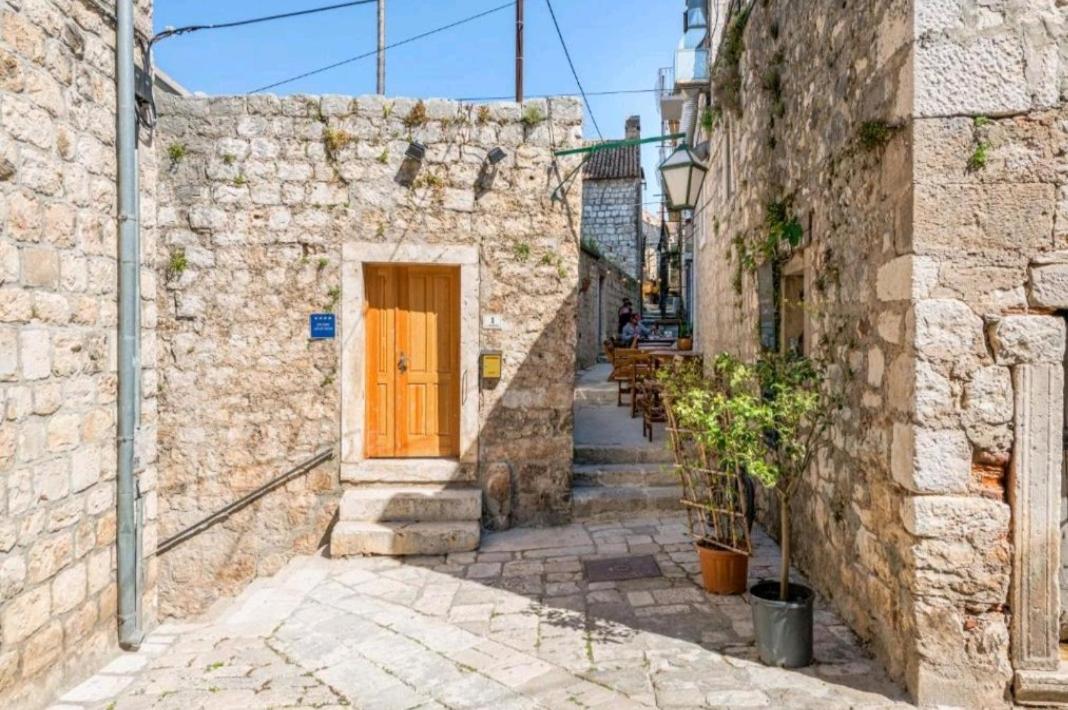 Vintage House Al Pozzo Aparthotel Χβαρ Εξωτερικό φωτογραφία